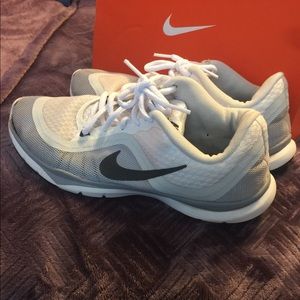 White/ Grey Nike sneakers for Women size 7.5
